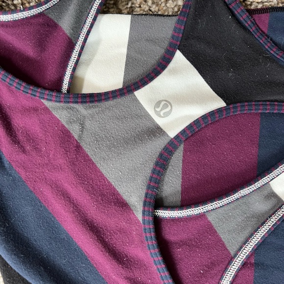 Lululemon lot, a tank and two sports bras, size XS - Picture 3 of 6